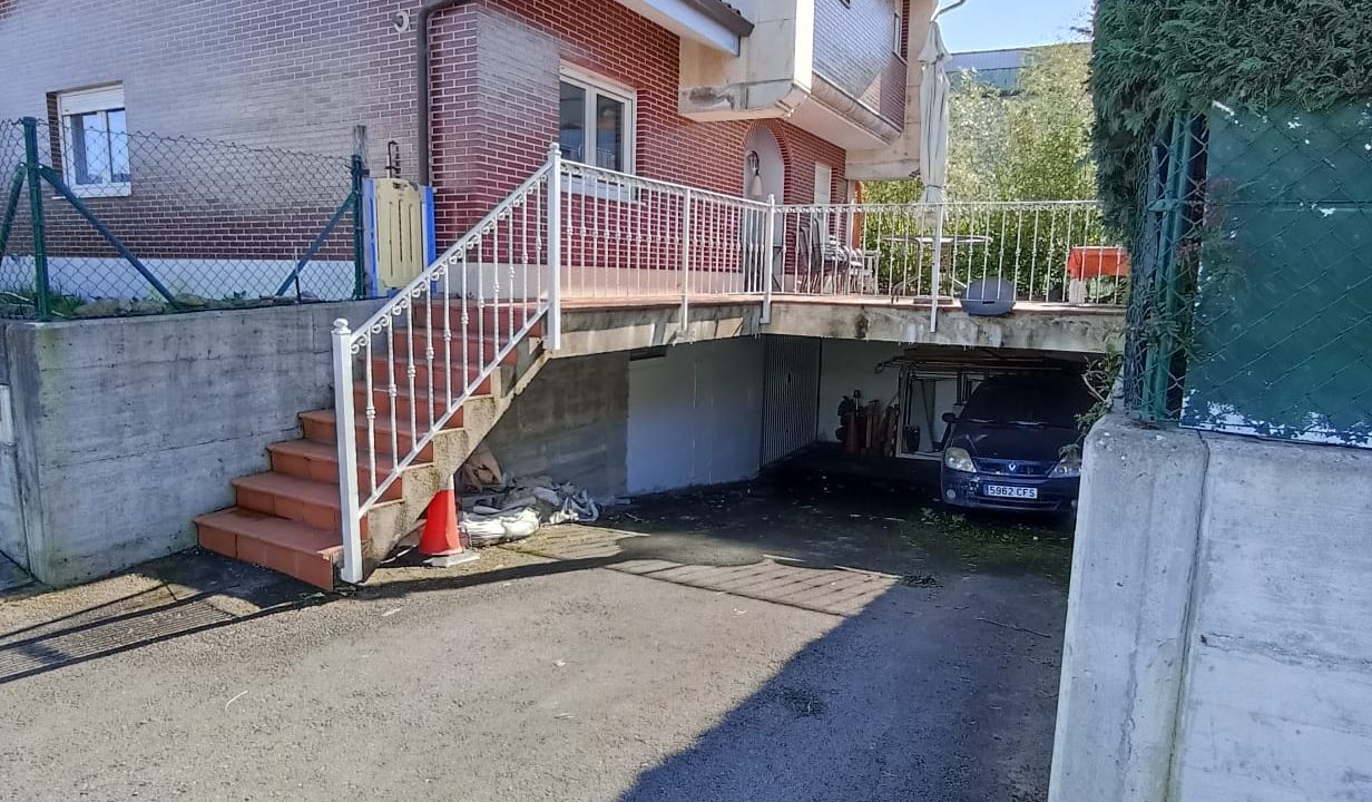 bajo terraza 4 coches